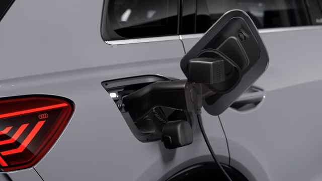Bilde som viser Utladingsadapter med husholdningskontakt for høyvoltbatteri, Vehicle-to-Load