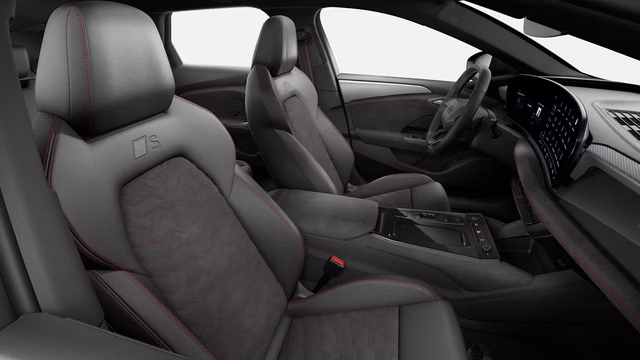Bilde som viser S-interiør med sportsseter, sort Dinamica mikrofiber / skinn, fargede sømmer i rødt fra Audi Sport GmbH