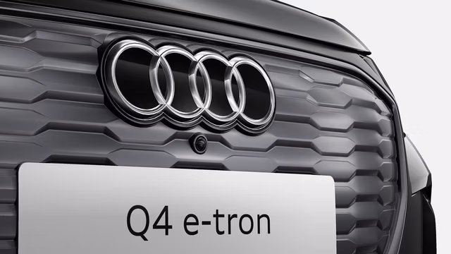 Bilde som viser Fører- og parkeringsassistentpakken pro og assistentpakken Beskyttelses- og varselsystemer plus