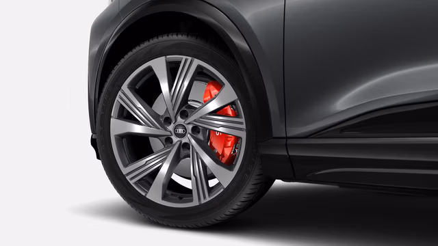 Bilde som viser Rødlakkerte bremsekalipere